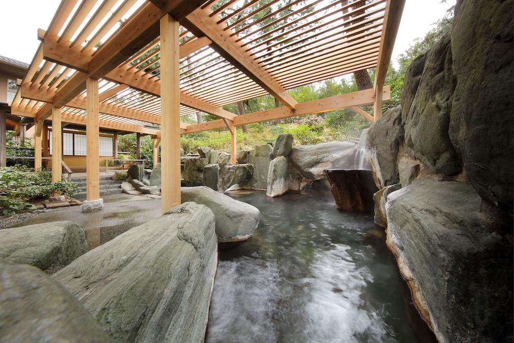 Kamogawakan Ryokan