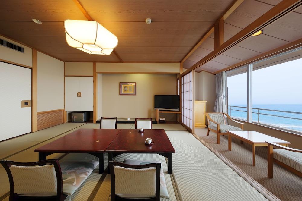 Kamogawakan Ryokan