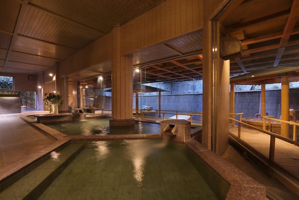 Kamogawakan Ryokan