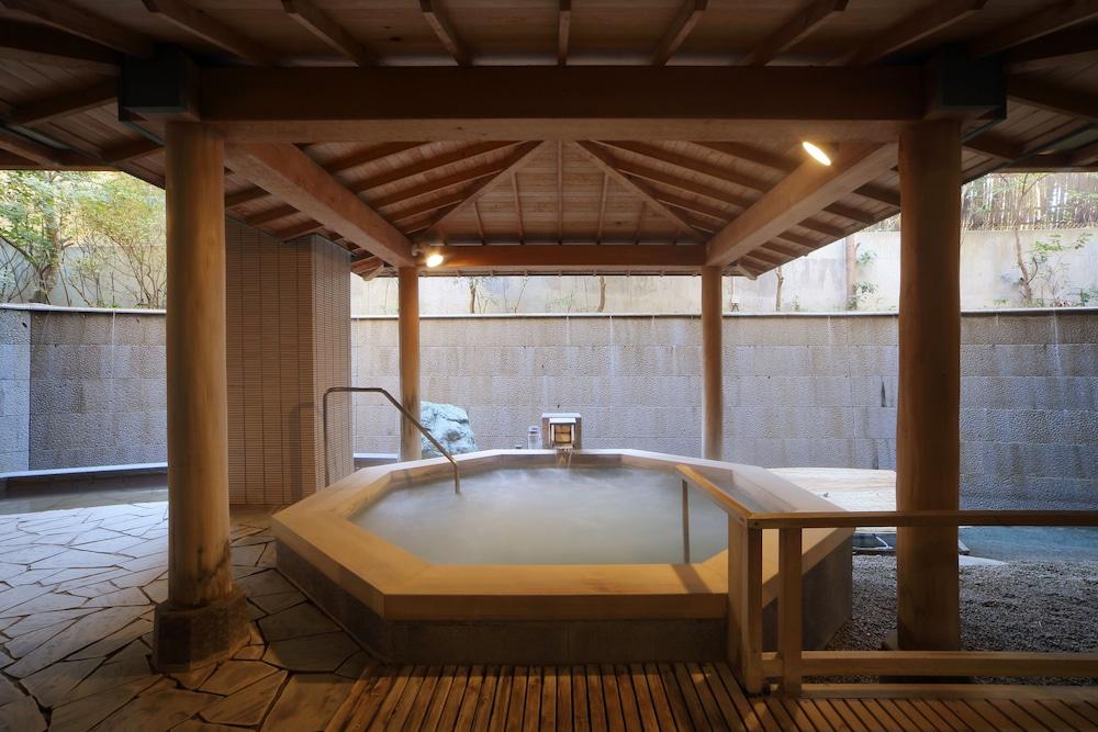 Kamogawakan Ryokan