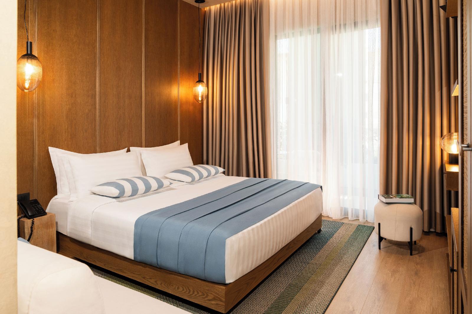 Flower Hotel