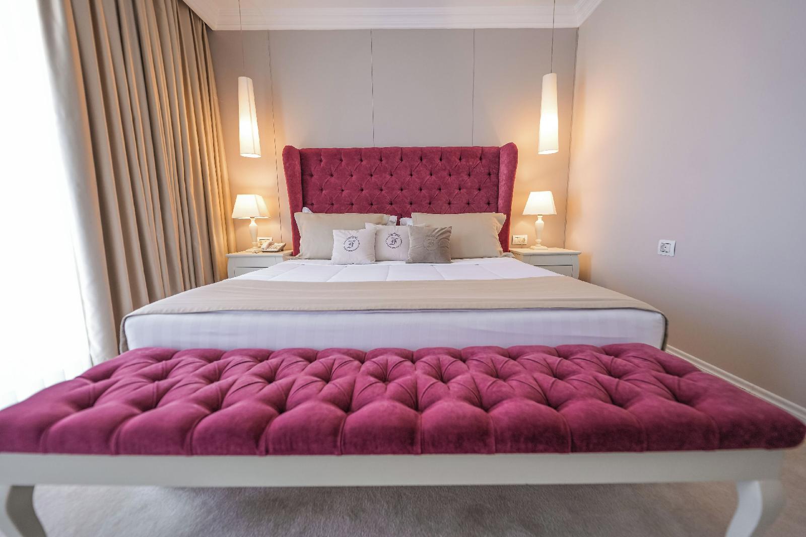 Flower Hotel