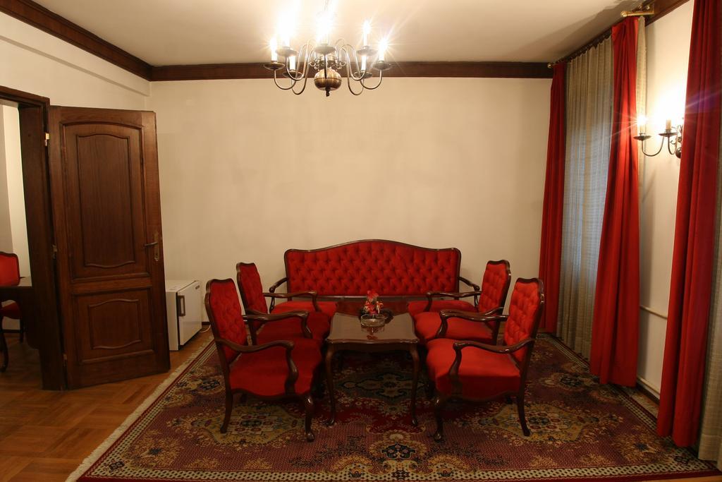 Grand Hotel