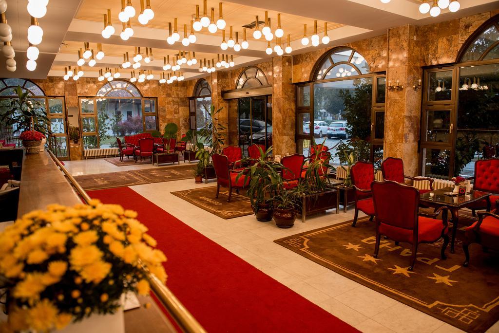 Grand Hotel