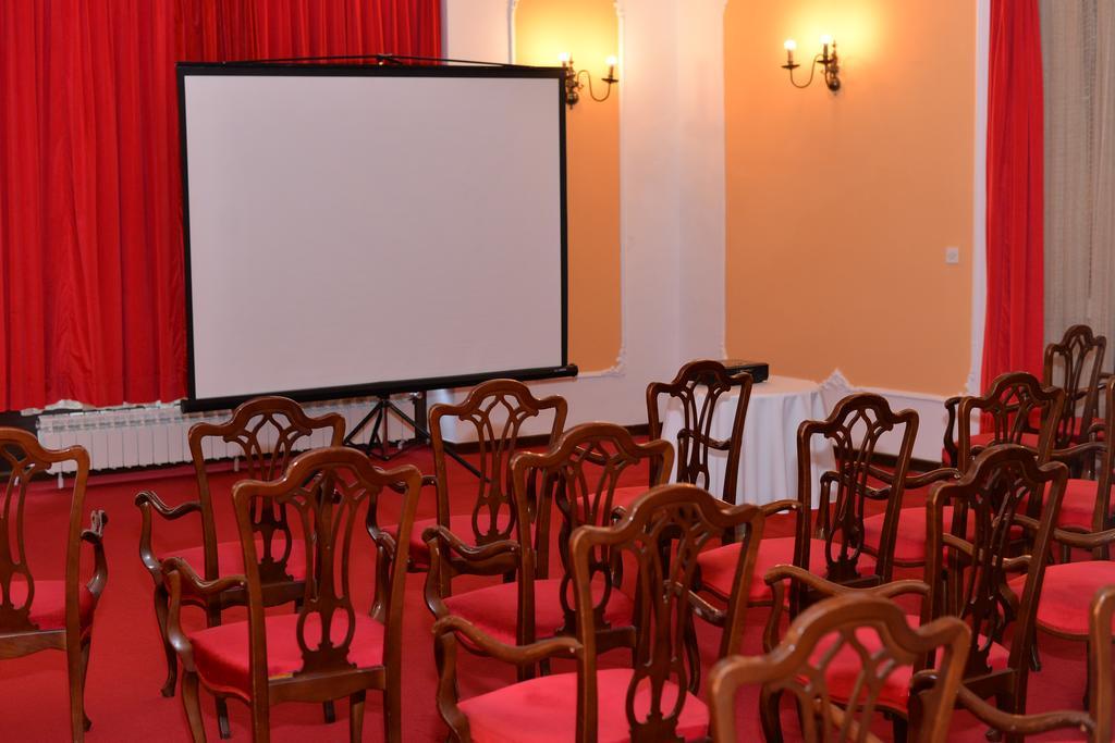 Grand Hotel