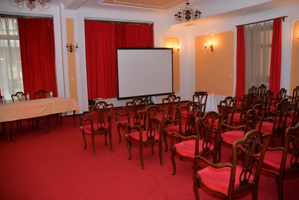 Grand Hotel