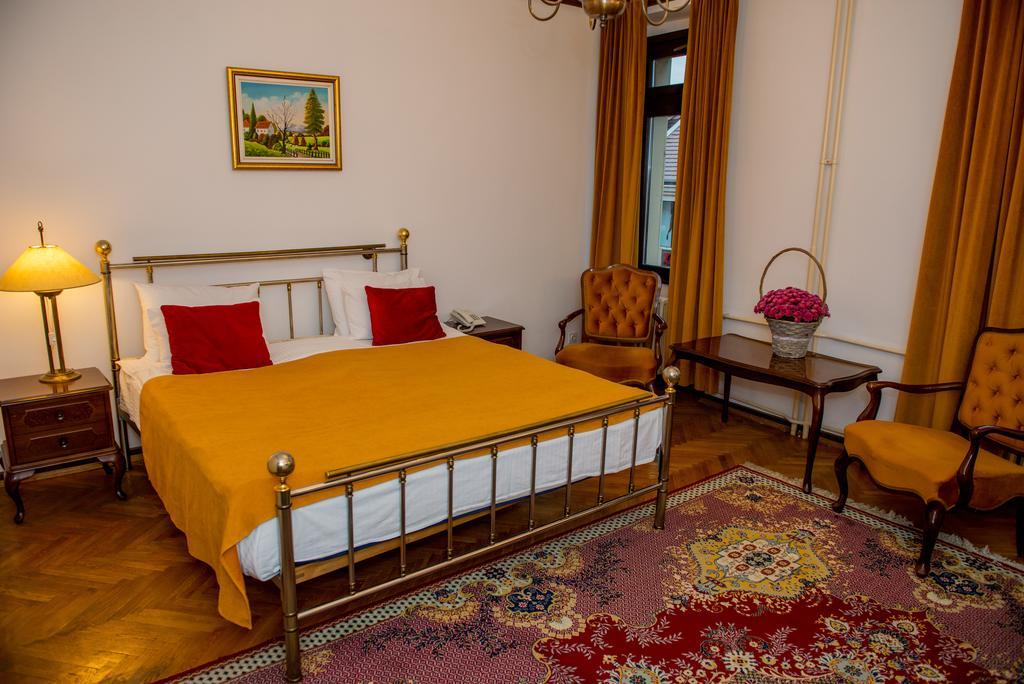 Grand Hotel