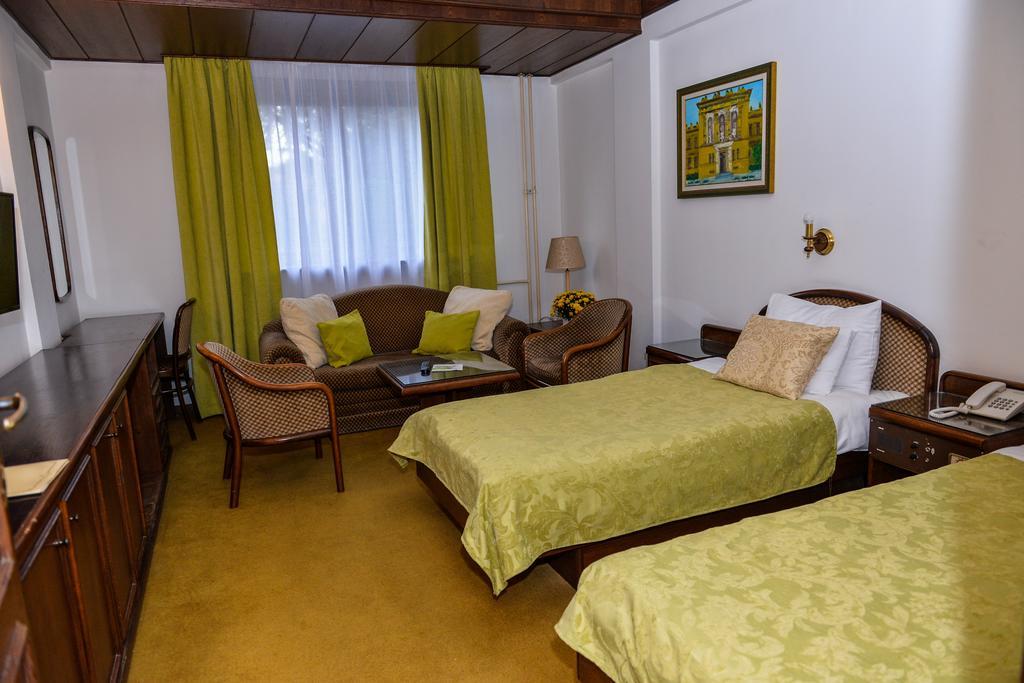 Grand Hotel