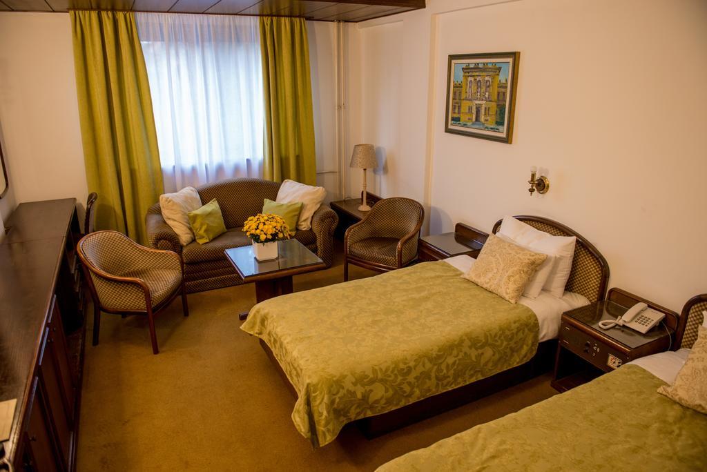 Grand Hotel
