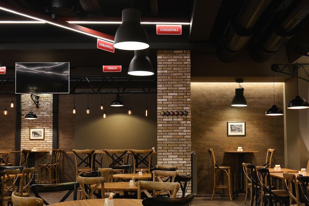 AZUL Hotel & Restaurant