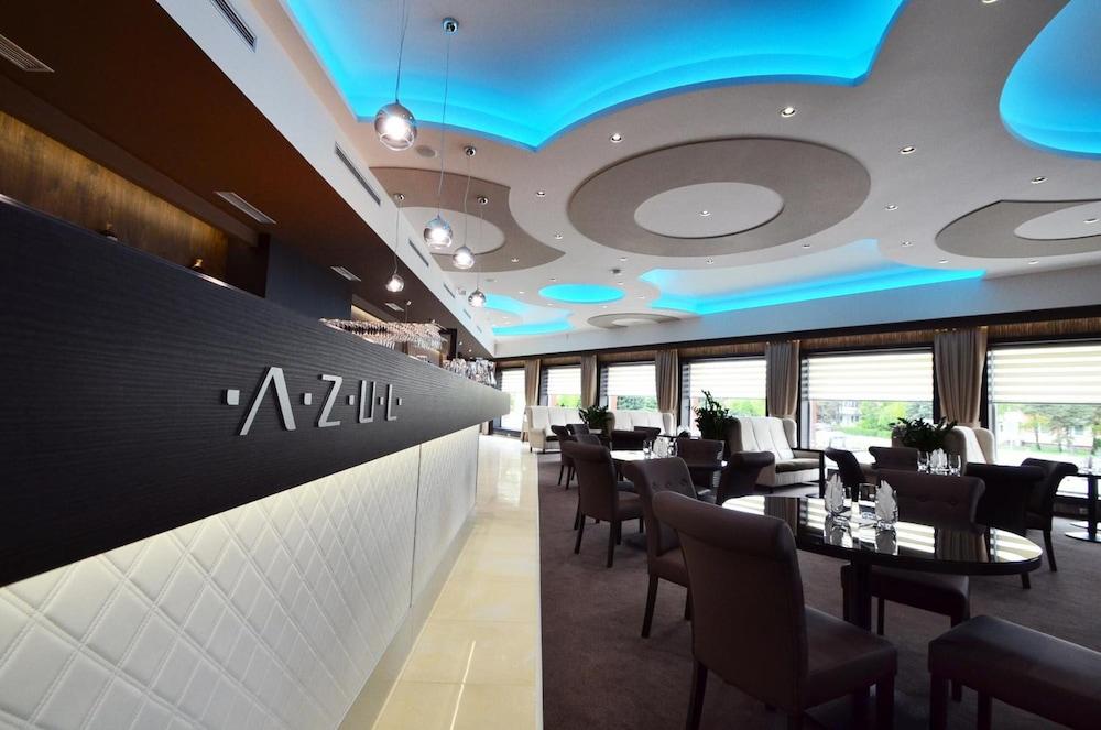AZUL Hotel & Restaurant