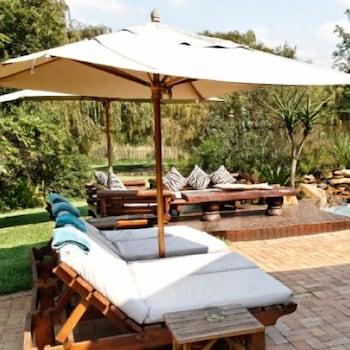 Rustika Guest Lodge