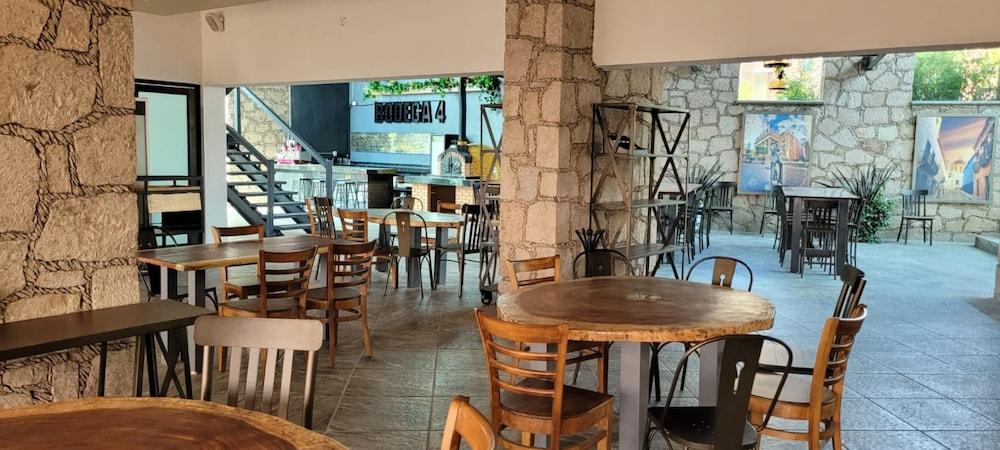 Hotel Valenciana Midway Inn
