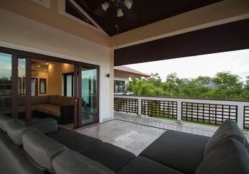 Aonanta Pool Villas