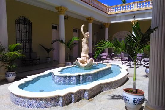 Hotel E La Sevillana