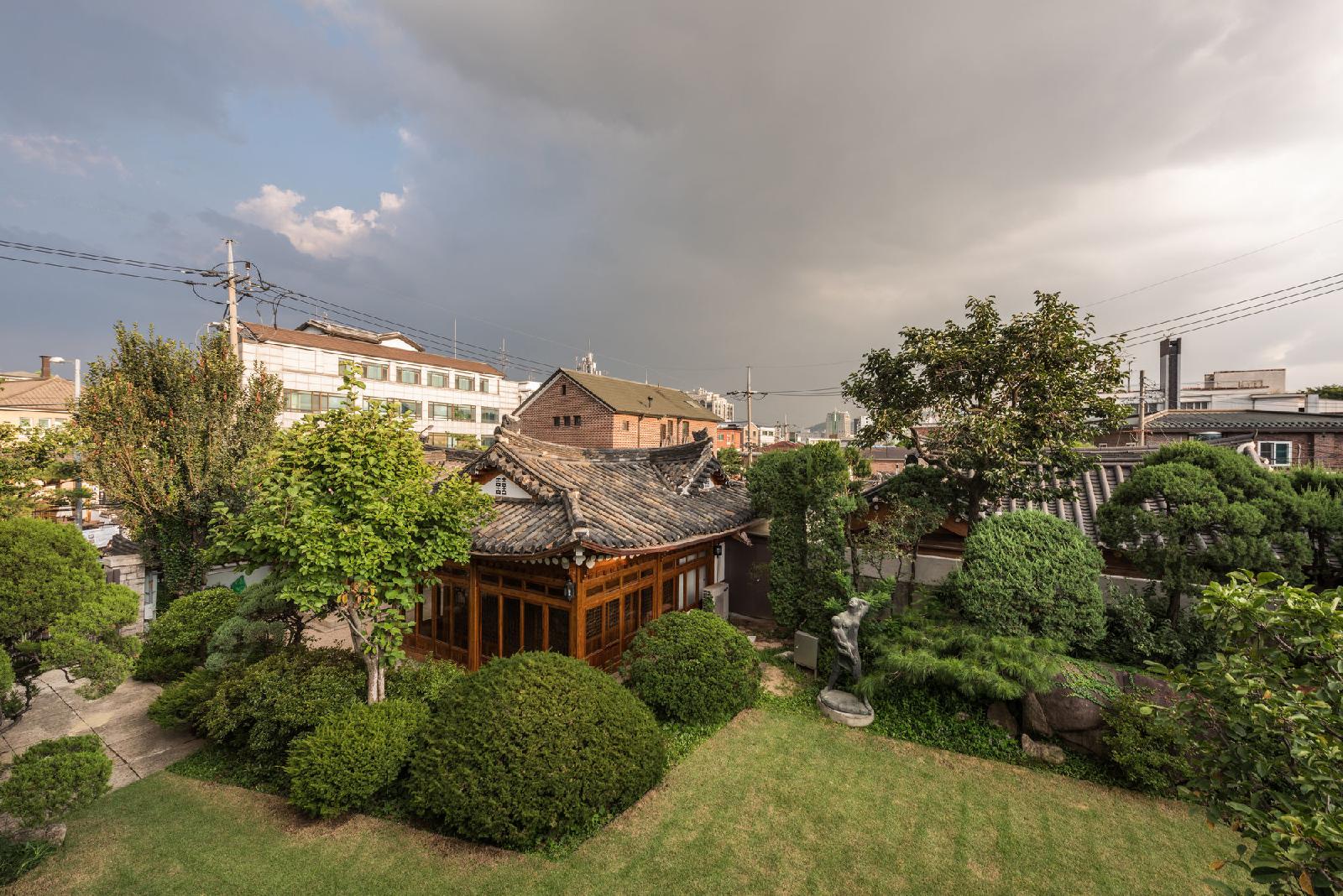 Bonum 1957 Hanok Stay and Hotel