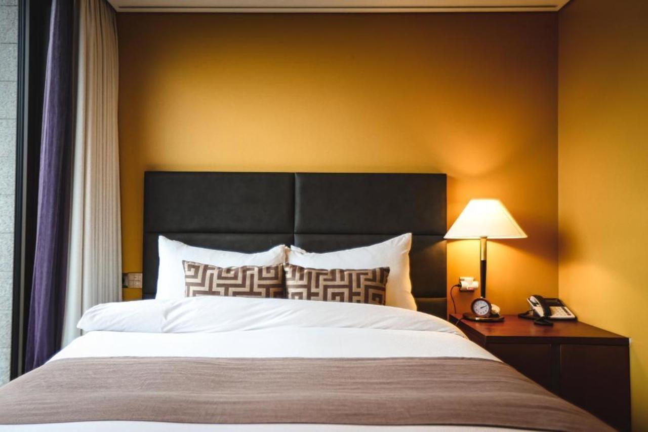 Bonum 1957 Hanok Stay and Hotel