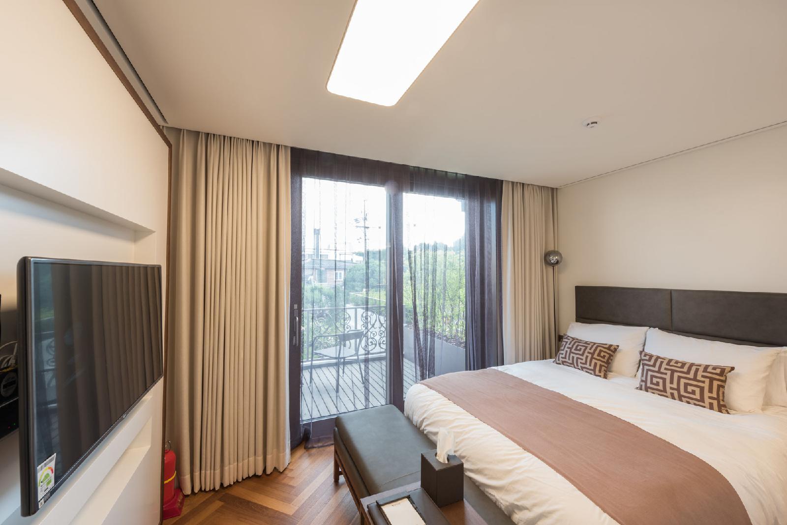 Bonum 1957 Hanok Stay and Hotel
