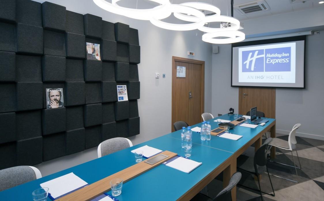 Holiday Inn Express Moscow - Sheremetyevo Airport