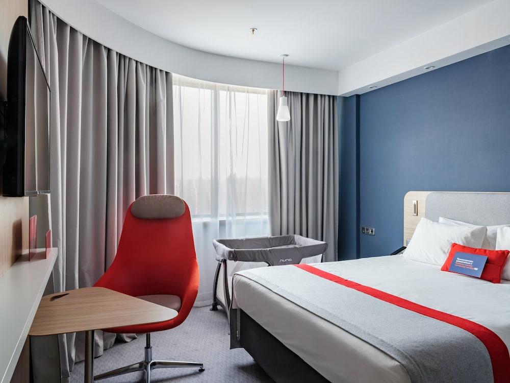 Holiday Inn Express Moscow - Sheremetyevo Airport