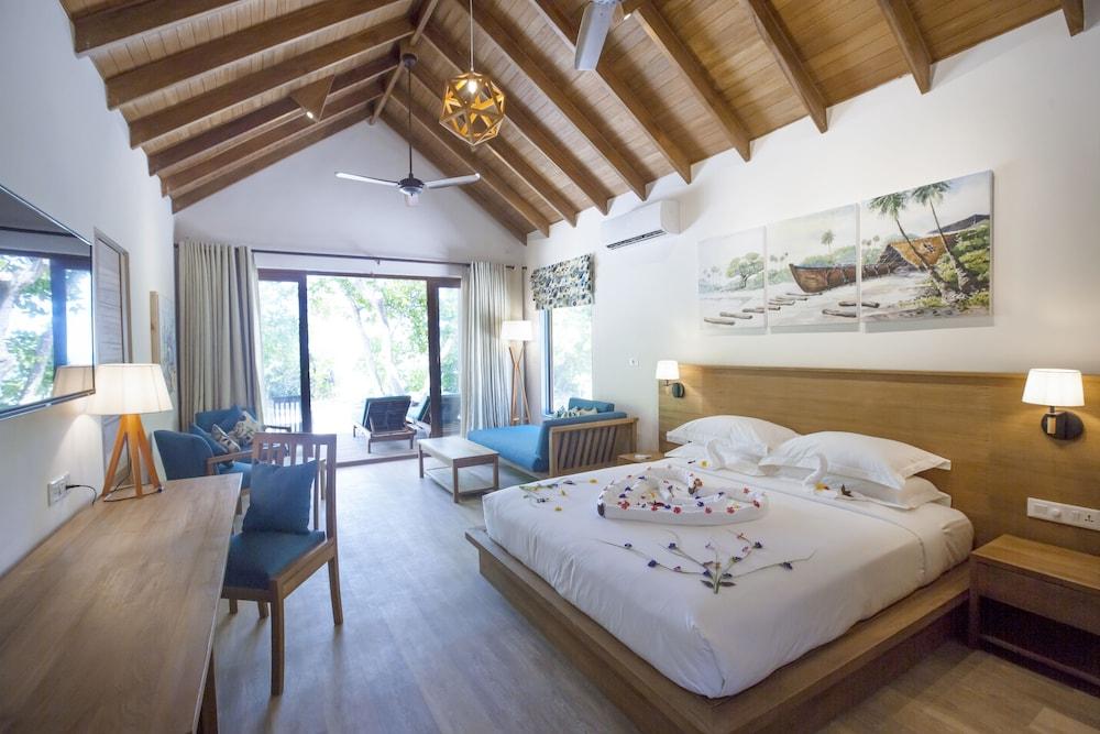Reethi Faru Resort