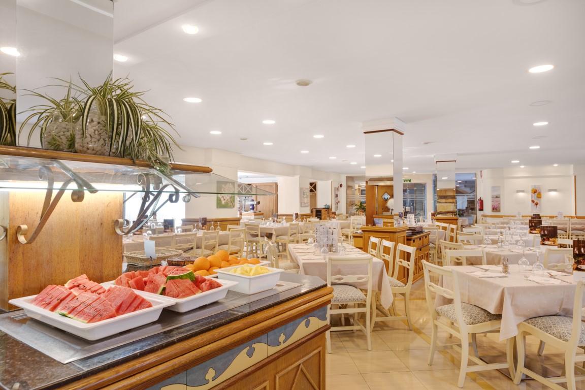 Metropolitan Playa JUKA Aparthotel