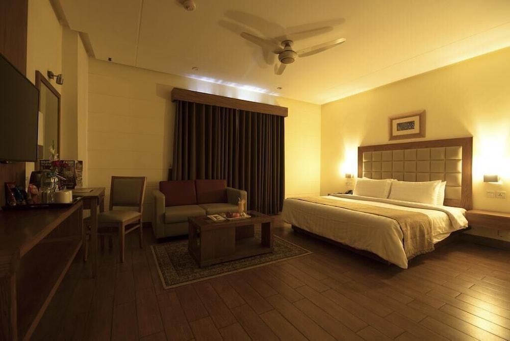 Hotel One Tariq Road Multan