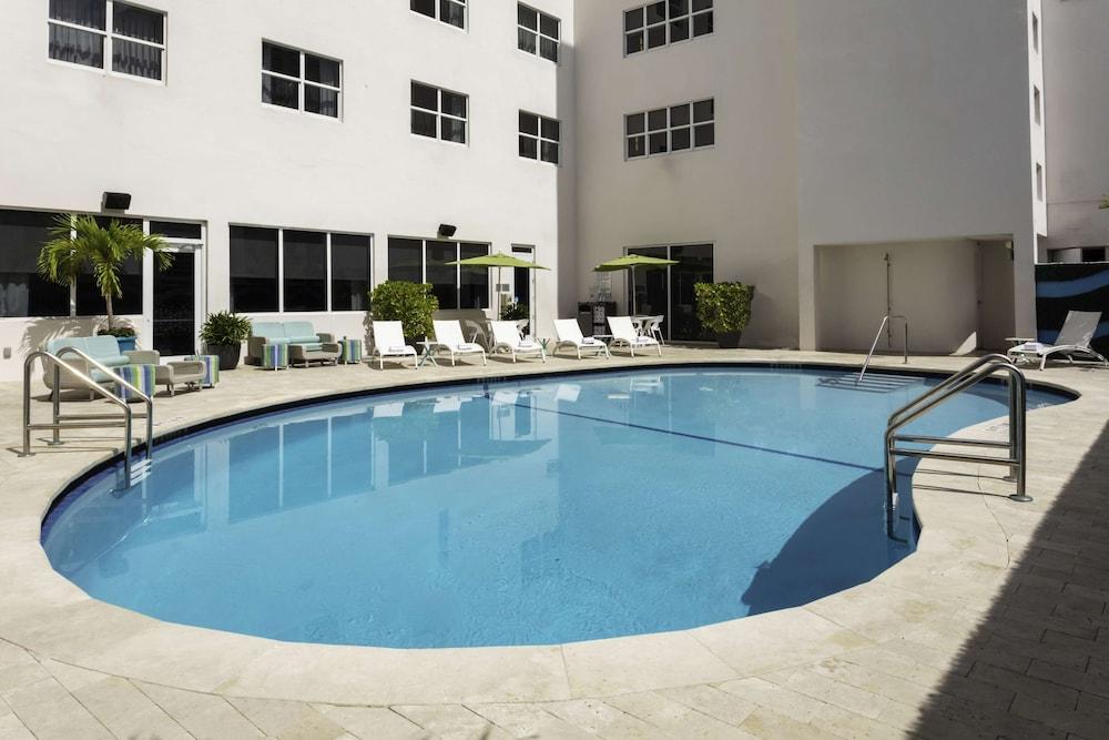Hampton Inn Miami Beach - Mid Beach