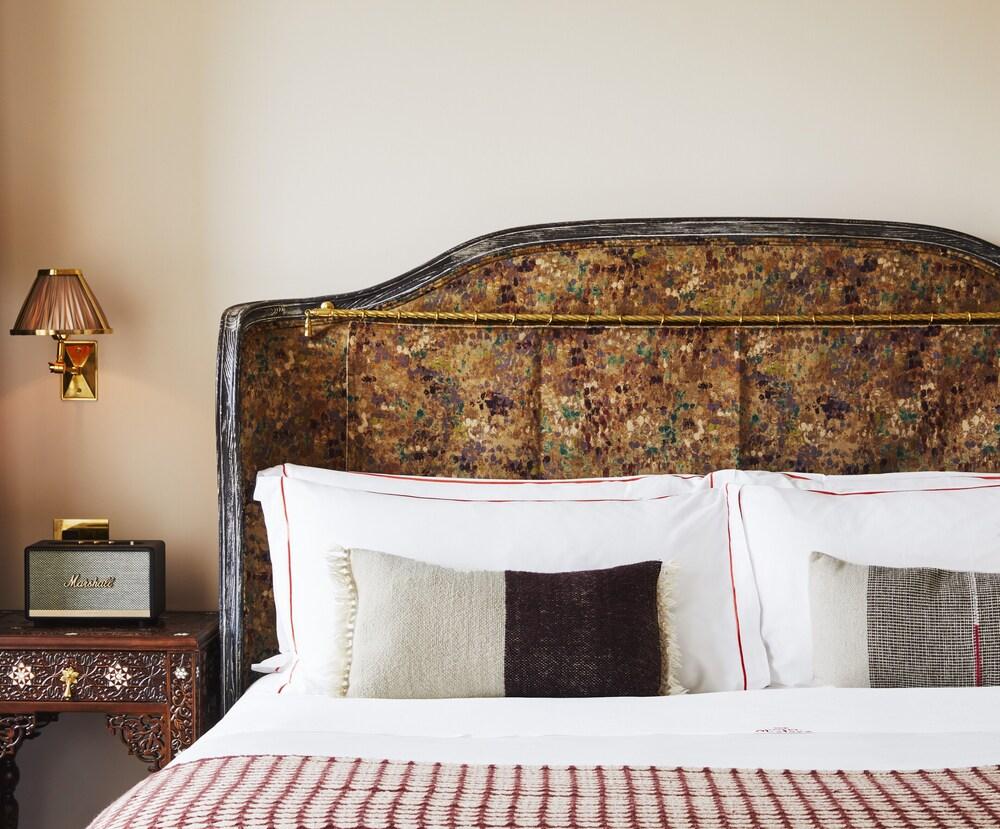 The Hotel Chelsea