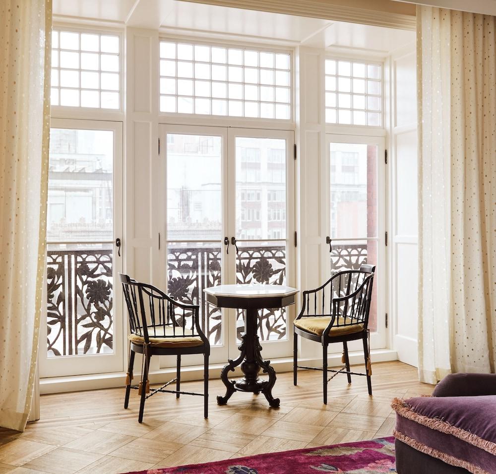 The Hotel Chelsea