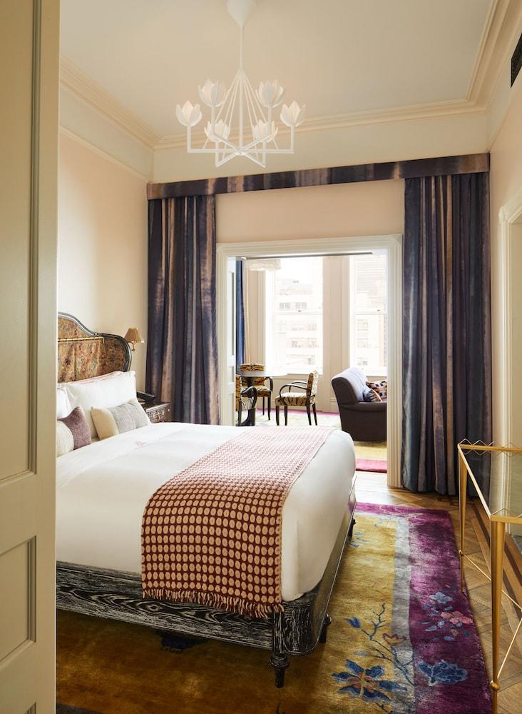 The Hotel Chelsea