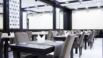 Corniche Family Hotel Baku