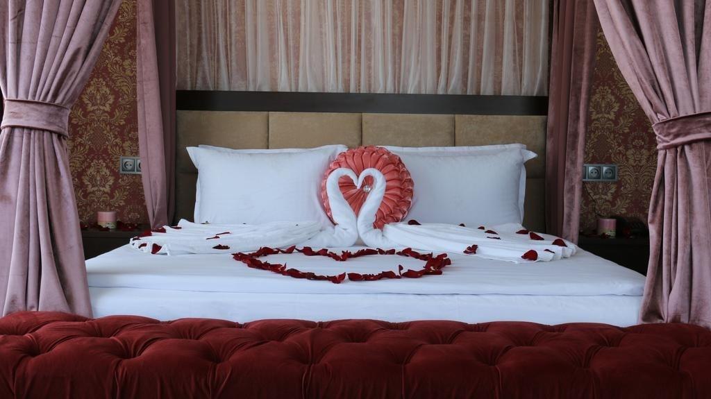 Corniche Family Hotel Baku