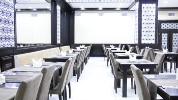 Corniche Family Hotel Baku