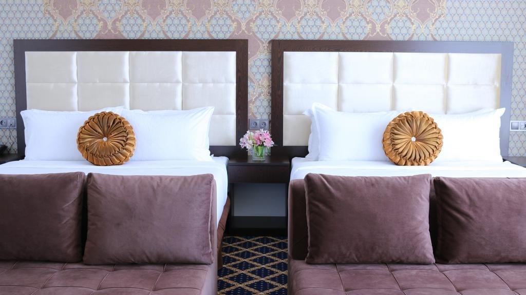 Corniche Family Hotel Baku