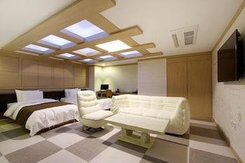Orsay Business Hotel