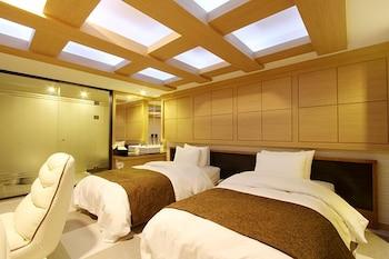 Orsay Business Hotel