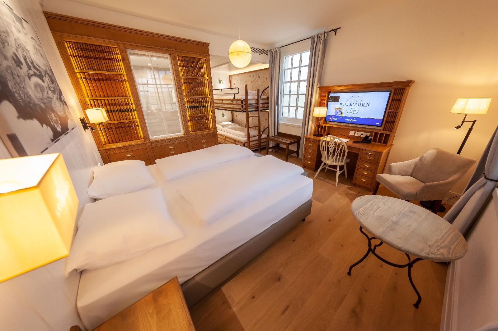 Kronasar – The Museum-Hotel