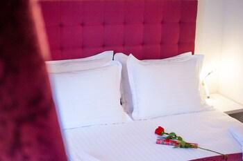 Rooms Center