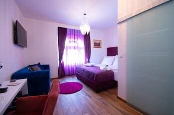 Rooms Center