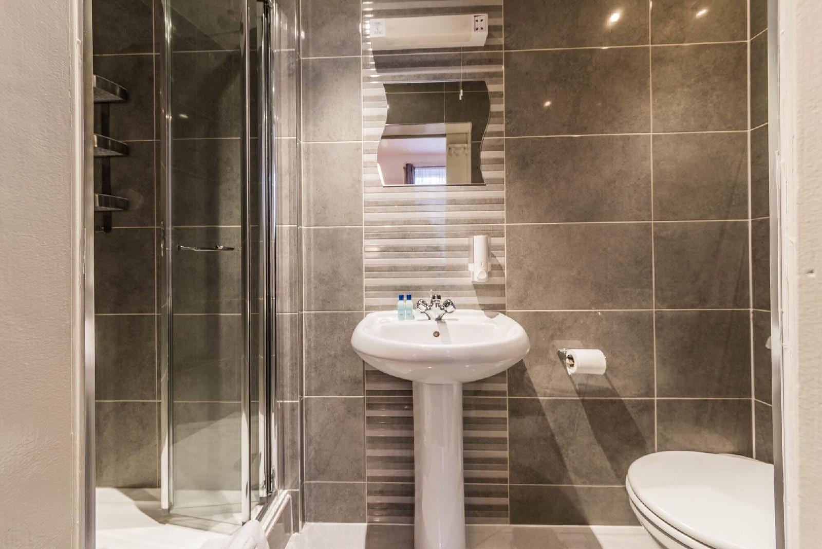 Hellenic Hotel London