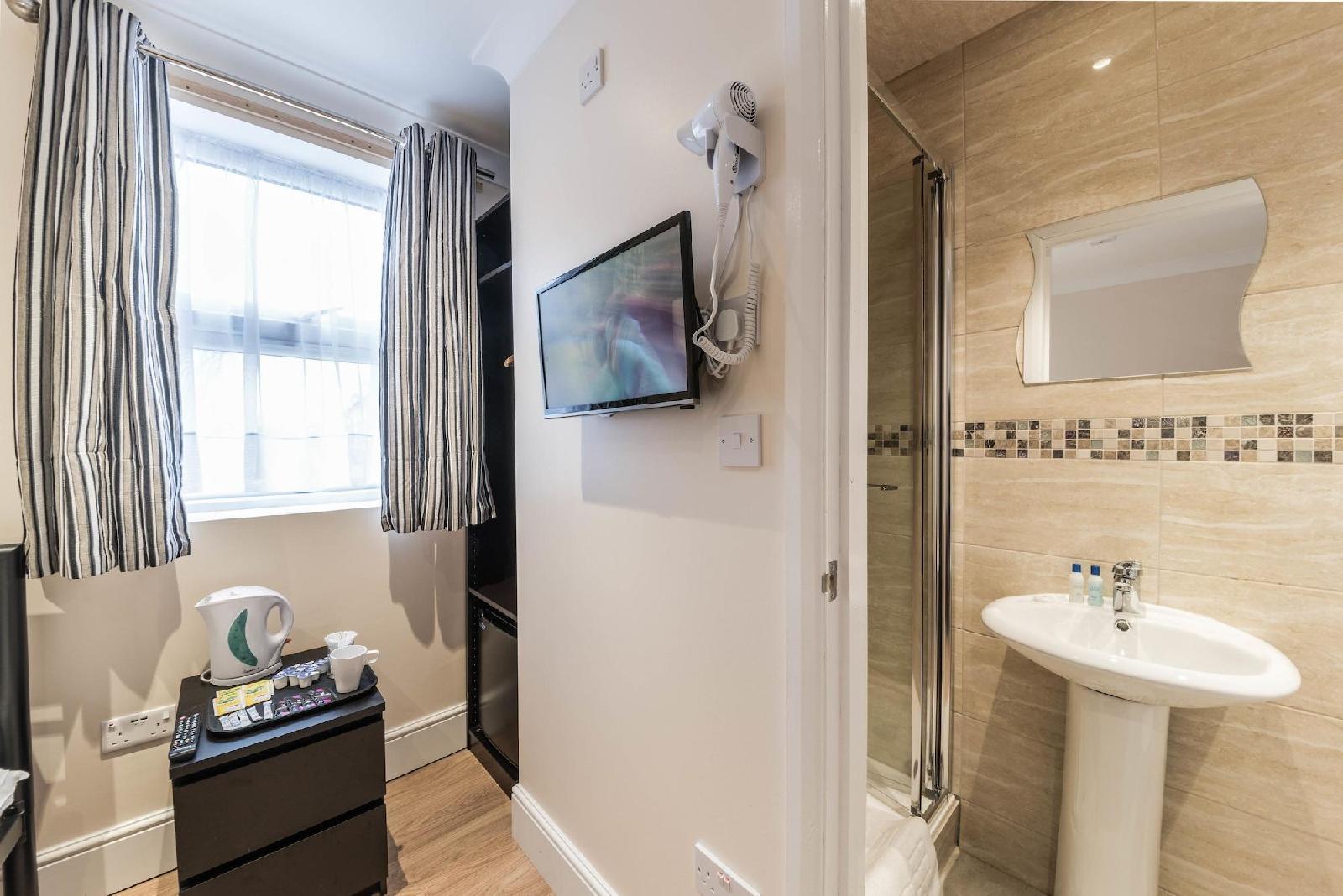 Hellenic Hotel London