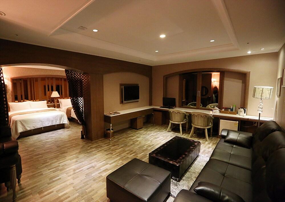 Bucheon Hotel