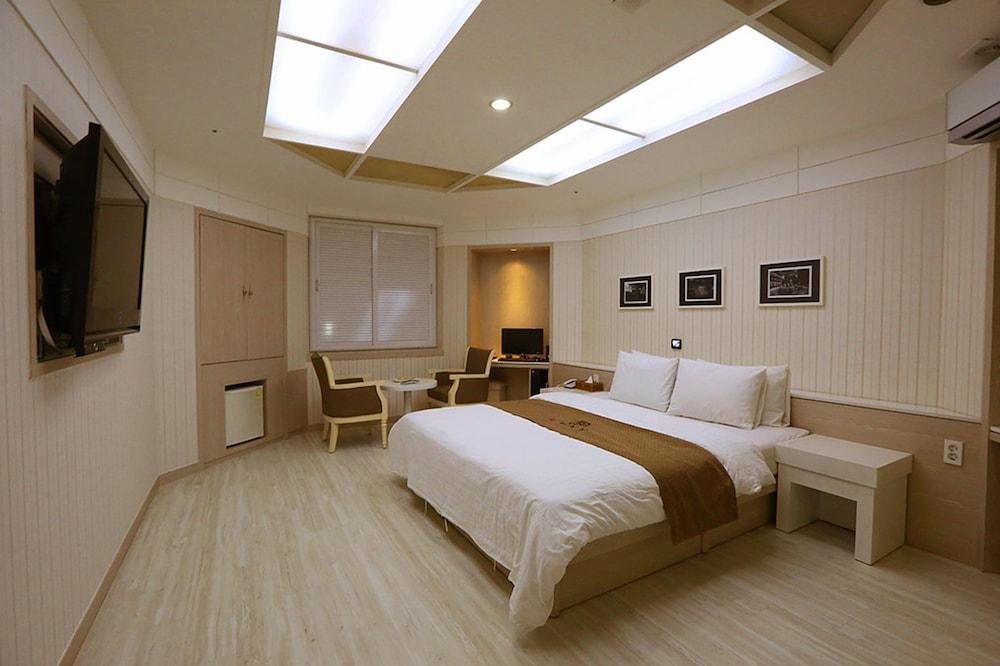 Bucheon Hotel