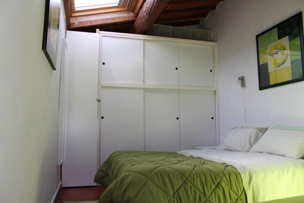 Max Apartments