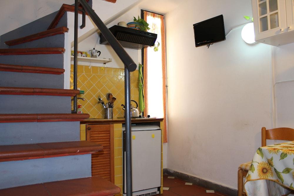 Max Apartments
