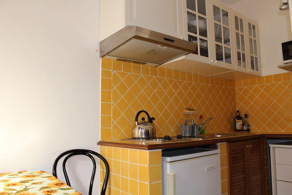 Max Apartments