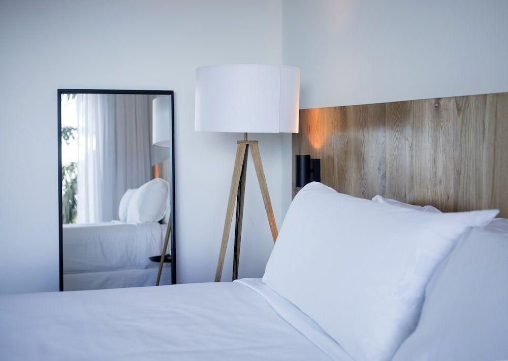 The March Hotel