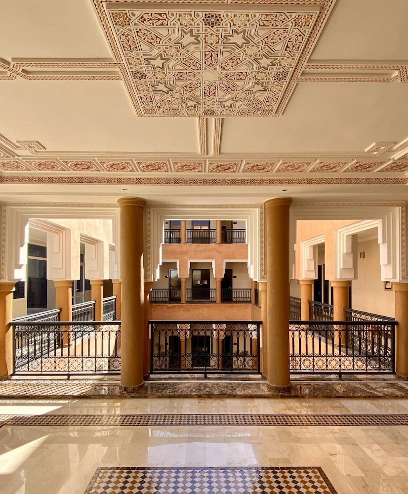 El Olivar Palace