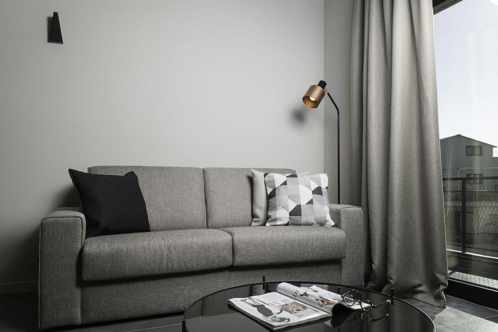 Azur Suites